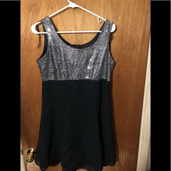 BLACK and silver dress size 10 - Picture 6 of 8